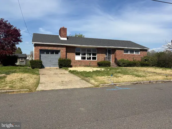 303 Hillcrest Ln, BLACKWOOD, NJ 08012