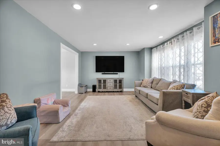 626 Fay Ann Dr, Blackwood, NJ 08012 - #3