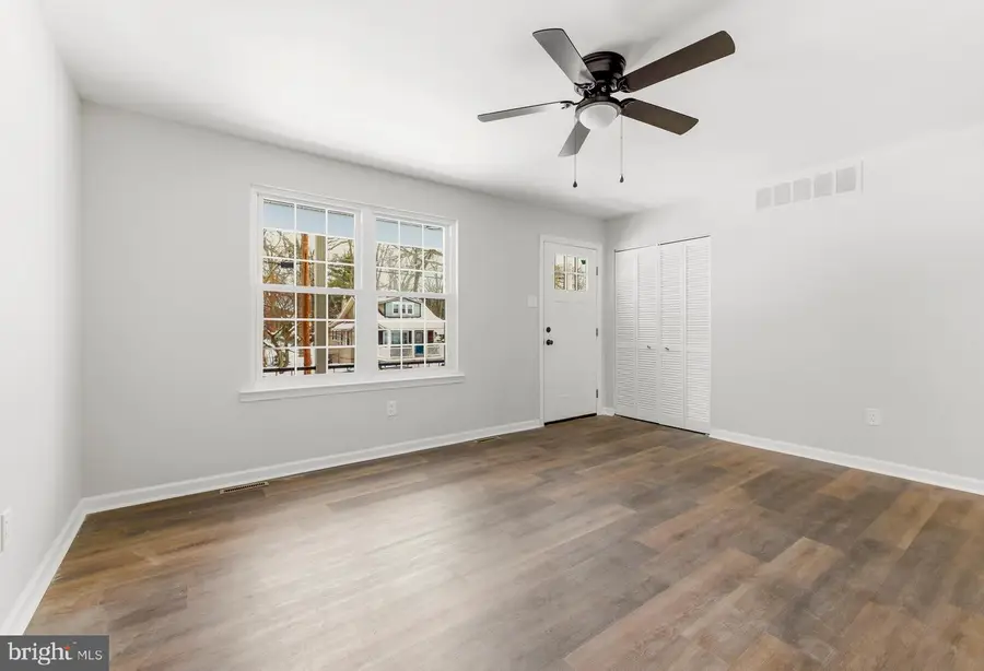 16 E Woodburn Ave, Pine Hill, NJ 08021 - #3