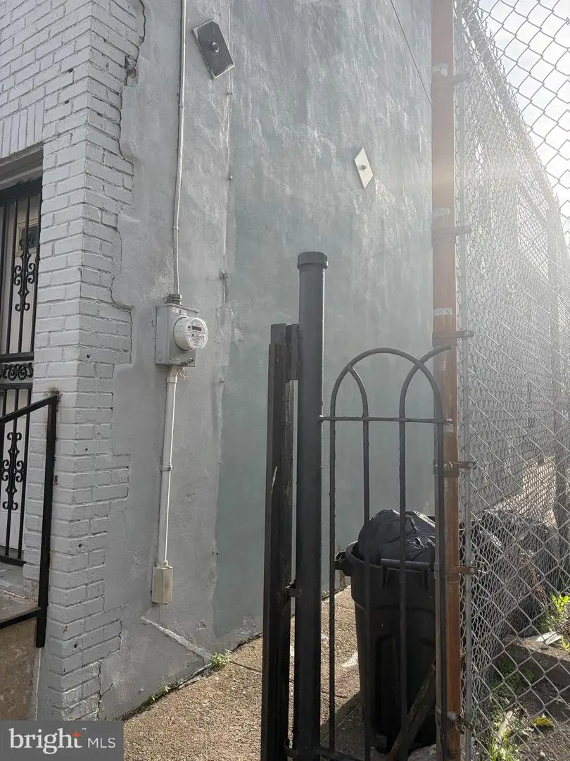 911 S 8th St, Camden, NJ 08103 - #3