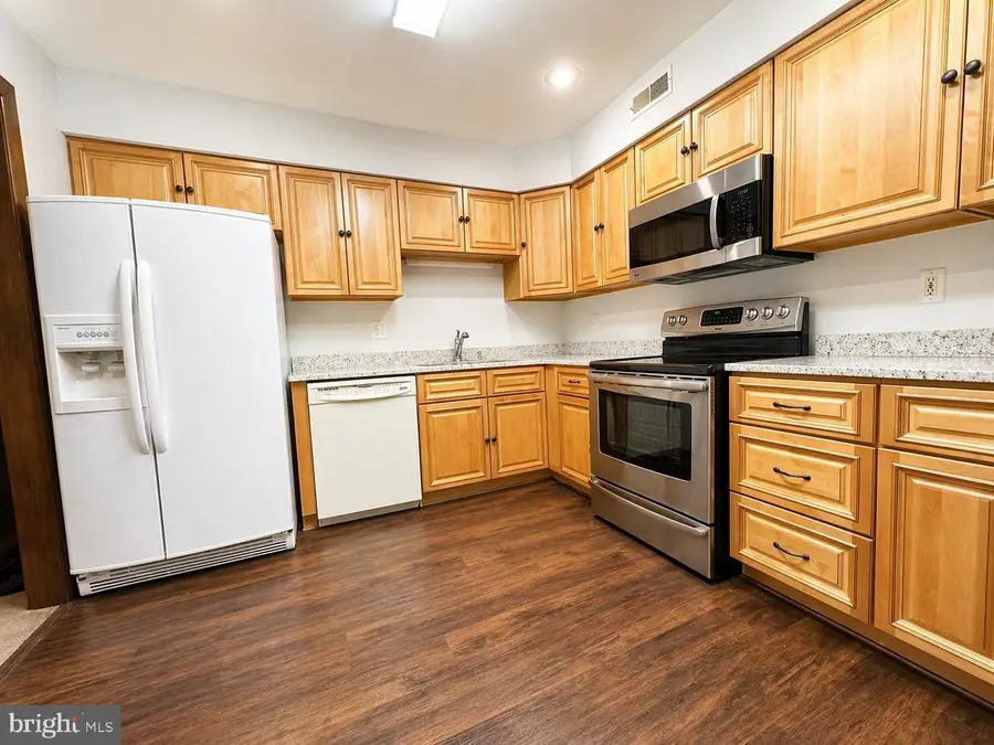 33 Windsor Mews, Cherry Hill, NJ 08002 - #3