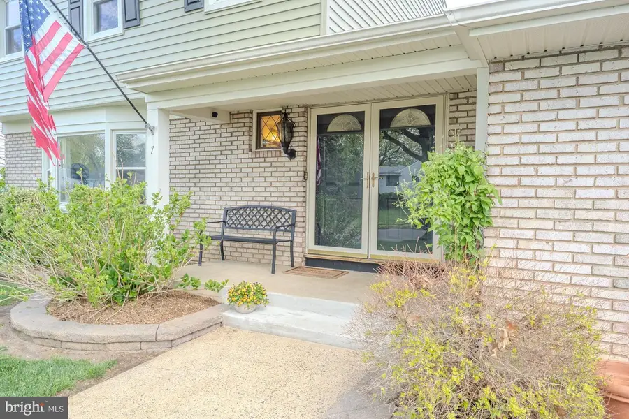 7 Strathmore Dr, Cherry Hill, NJ 08003 - #3