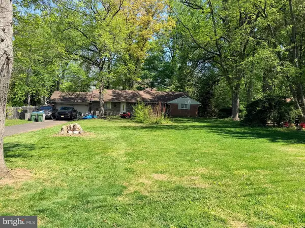 7 Brookdale Dr, CHERRY HILL, NJ 08034