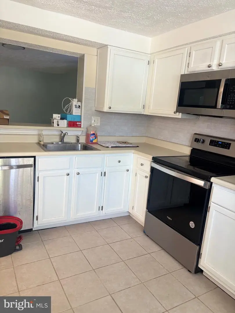 42 Victoria Manor Ct, Sicklerville, NJ 08081 - #3