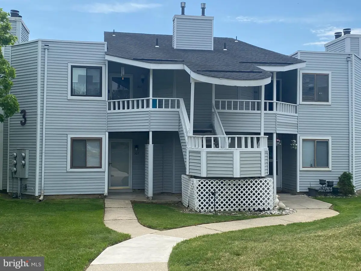 305 Brighton Ct, Sicklerville, NJ 08081 - #1