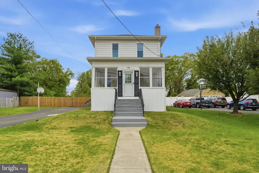 528 Davis Rd, Barrington, NJ 08007 - #2