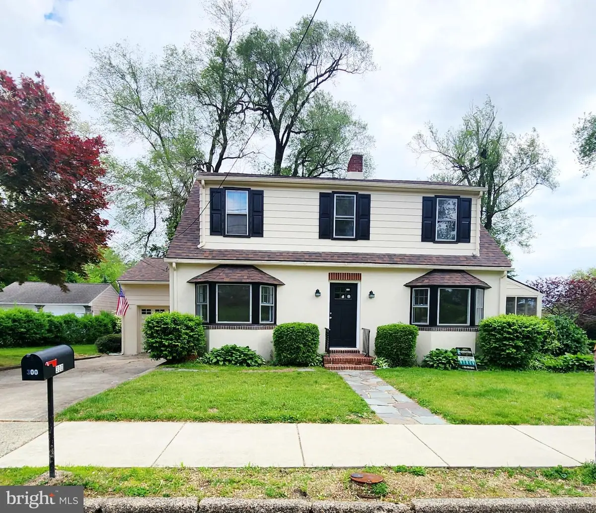 300 Hutchinson Ave, Haddonfield, NJ 08033 - #1