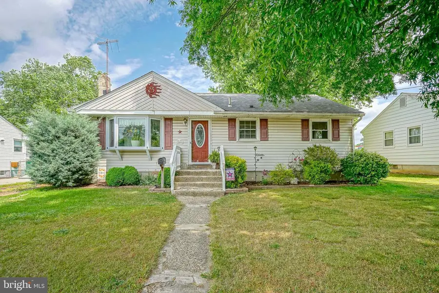 209 E Monroe Ave, Magnolia, NJ 08049 - #2