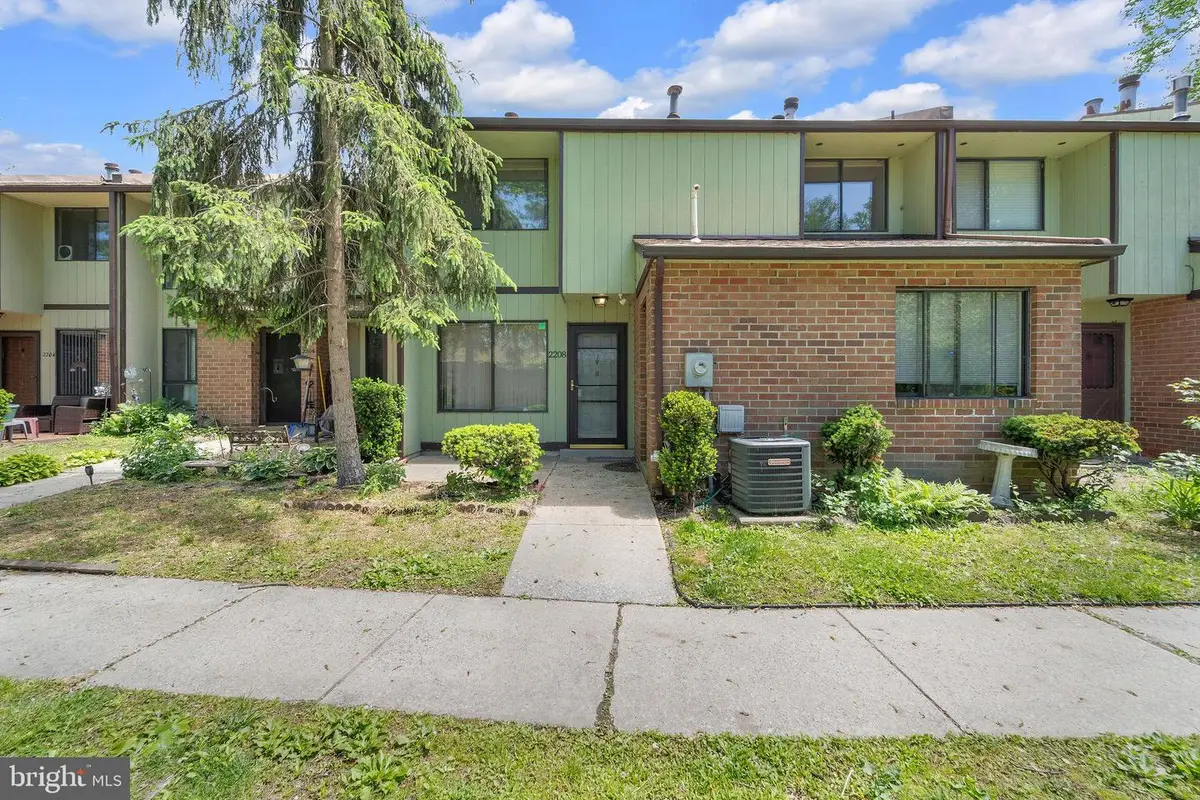 2208 Greenwood Dr, Lindenwold, NJ 08021 - #1