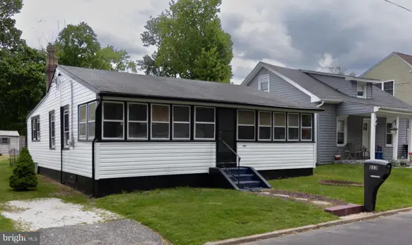 213 W Lake Ave, BLACKWOOD, NJ 08012