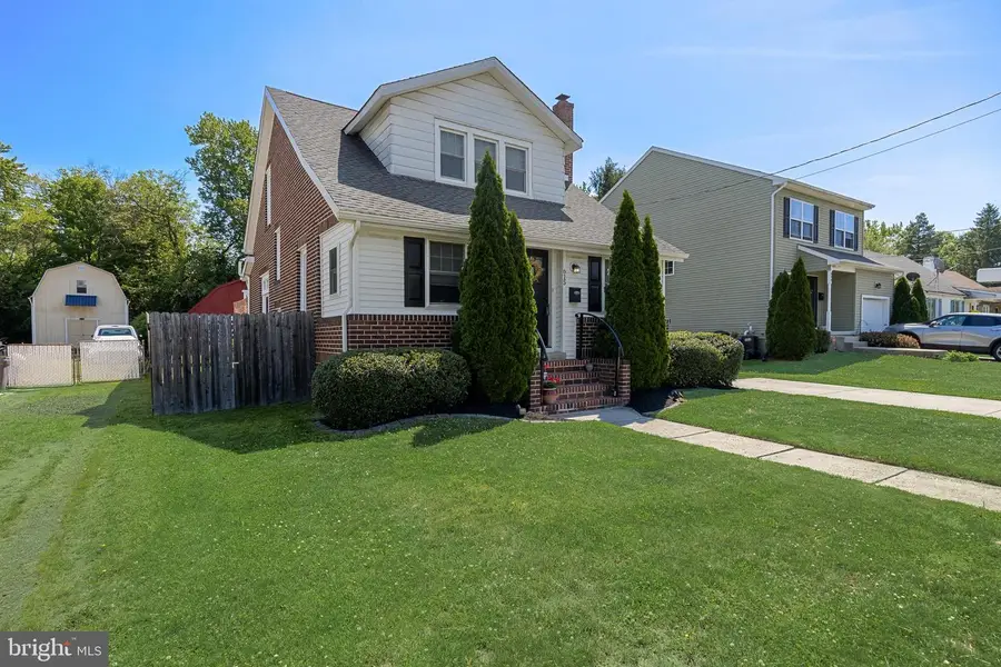 615 N Walnut Ave, Magnolia, NJ 08049 - #2