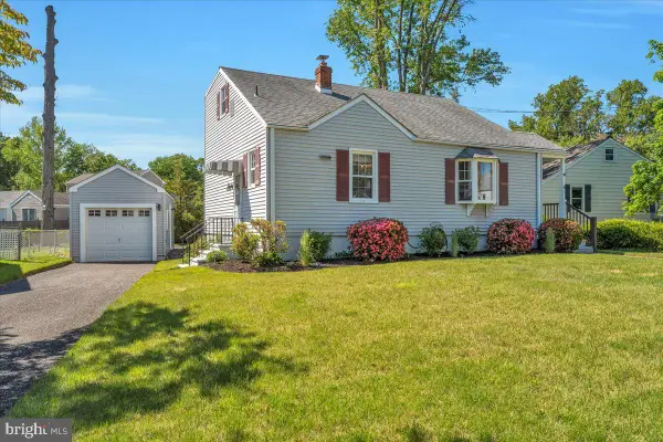 4 Gere Ter, CHERRY HILL, NJ 08002