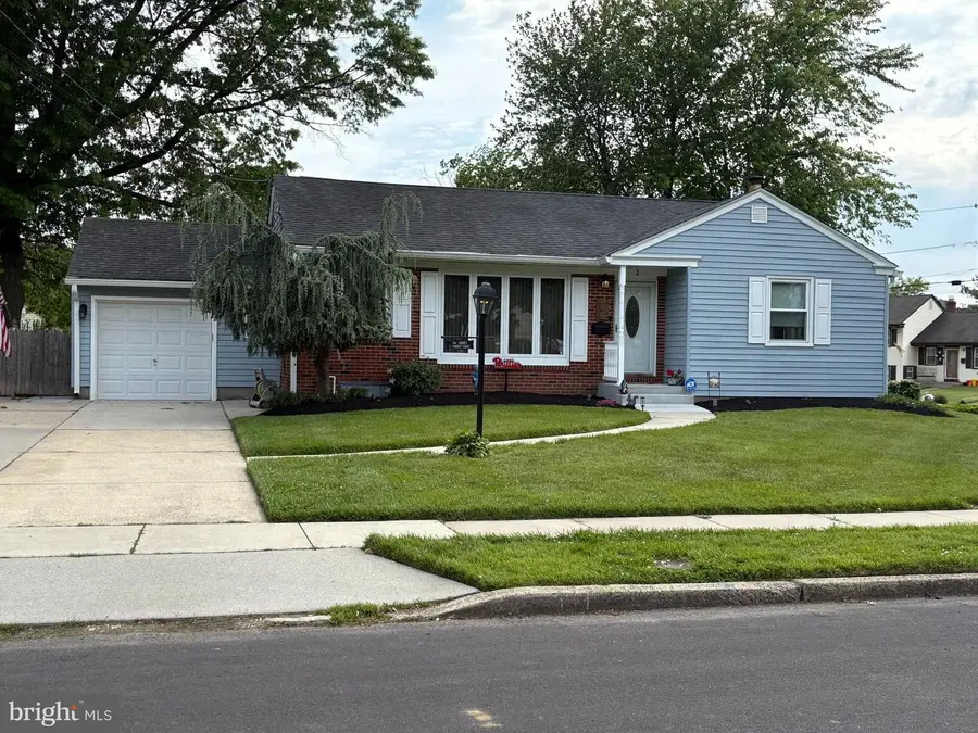 2 Surrey Ct, Cherry Hill, NJ 08034 - #2
