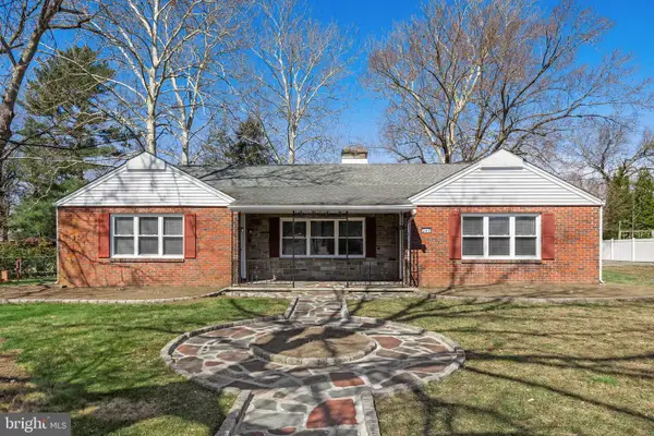 245 Gibbsboro Rd, CLEMENTON, NJ 08021