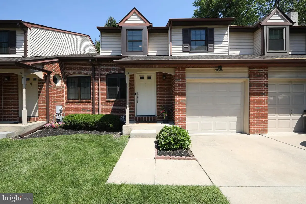 15 Greensward Ln, Cherry Hill, NJ 08002 - #1