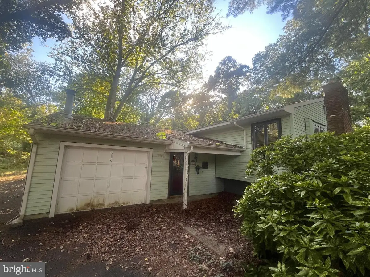 615 Johnson Rd, Sicklerville, NJ 08081 - #1