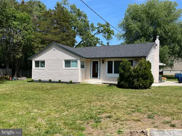 925 Lower Landing Rd, BLACKWOOD, NJ 08012