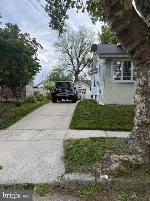 1749 W River Dr, Pennsauken, NJ 08110 - #3