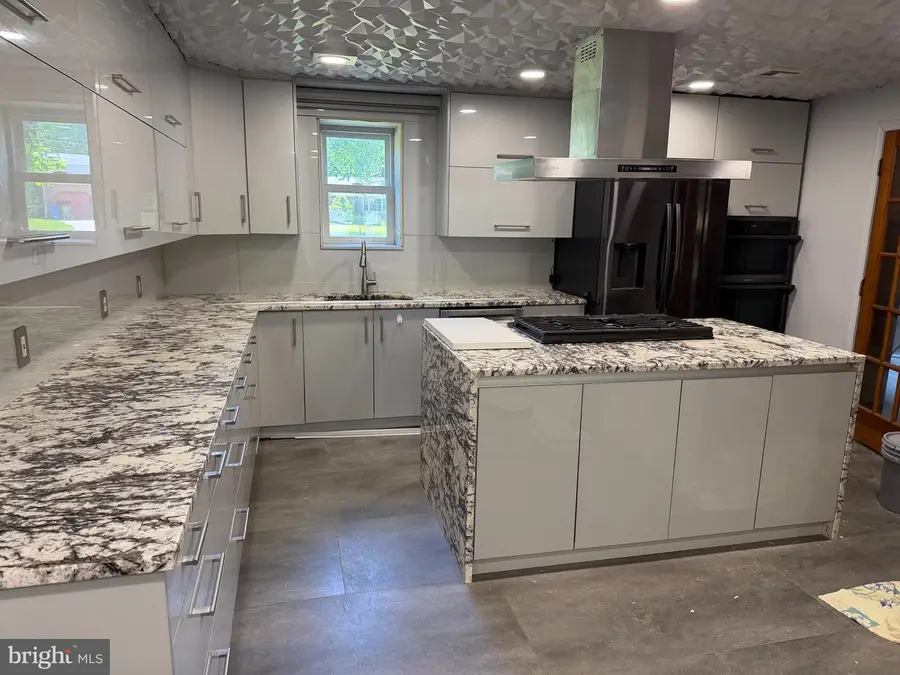 926 Mercer St, Cherry Hill, NJ 08002 - #2