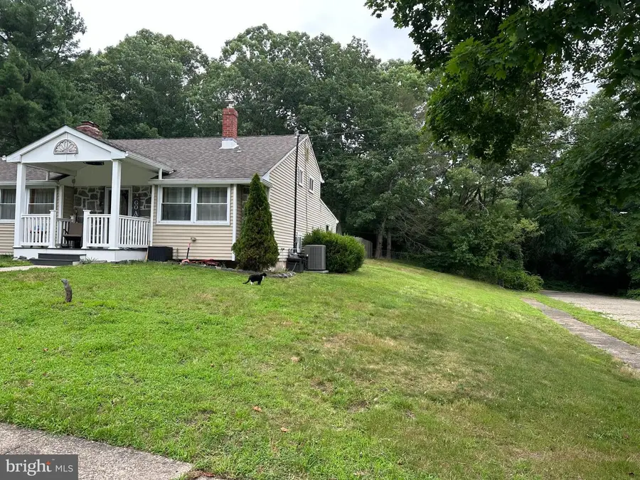 2411 N Cuthbert Dr, Lindenwold, NJ 08021 - #2