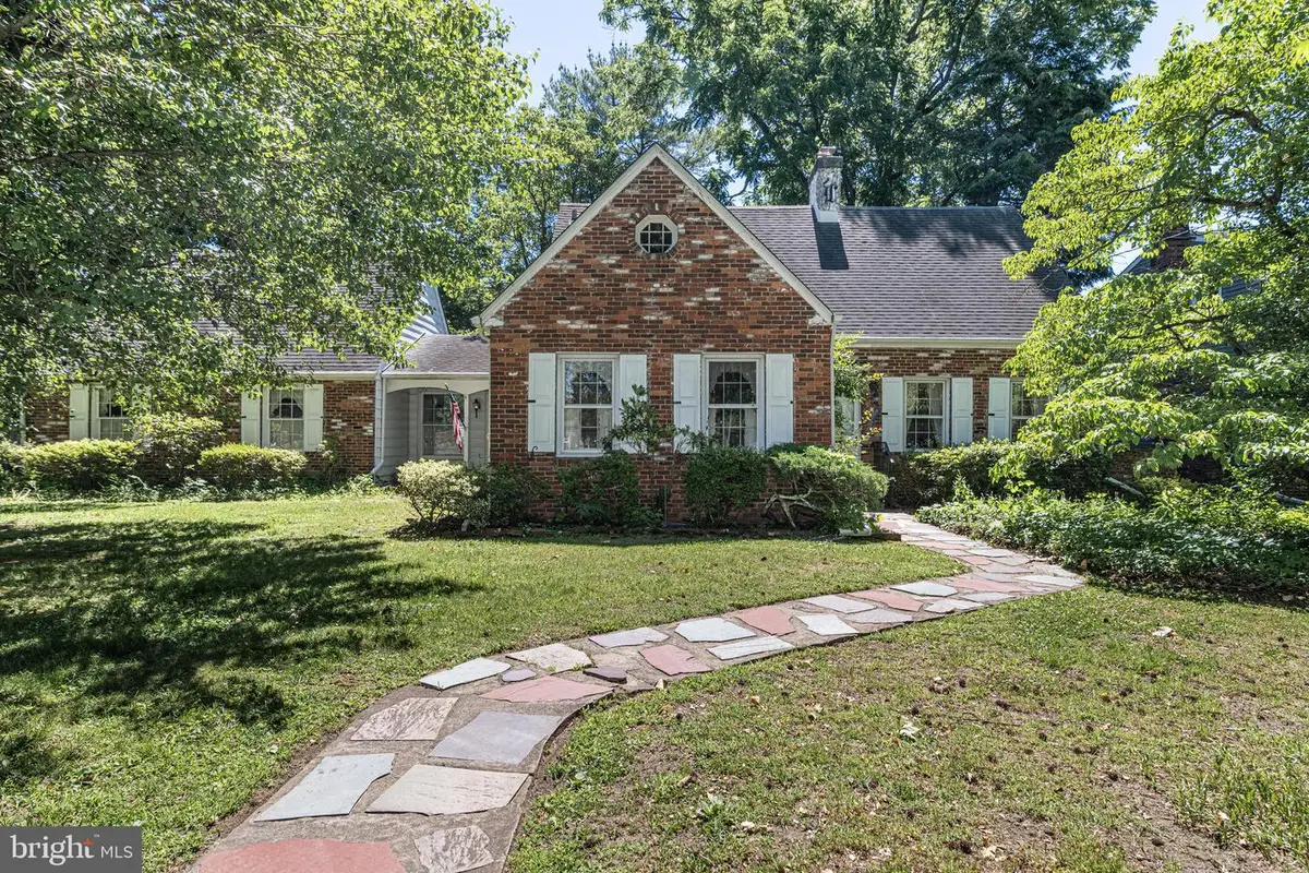 421 W Elma Ave, Laurel Springs, NJ 08021 - #1