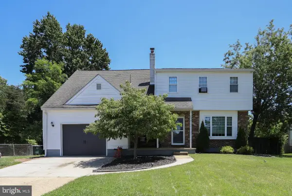 606 Eastwood Dr, GLENDORA, NJ 08029