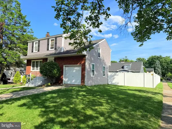 7004 Irving Ave, PENNSAUKEN, NJ 08109