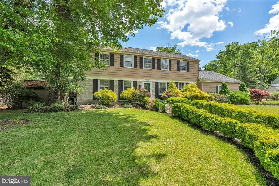 1900 Cardinal Lake Dr, Cherry Hill, NJ 08003 - #3