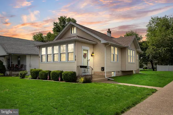 519 First Ave, BELLMAWR, NJ 08031