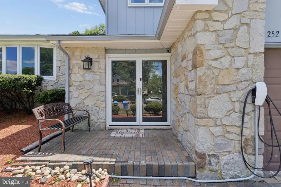 252 Sandringham Rd, Cherry Hill, NJ 08003 - #3