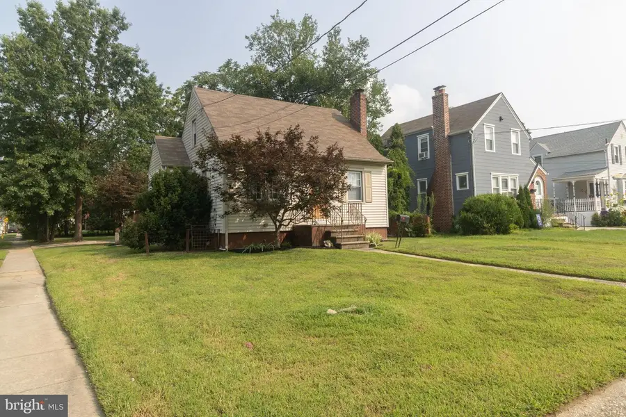35 W Holly Ave, Oaklyn, NJ 08107 - #2