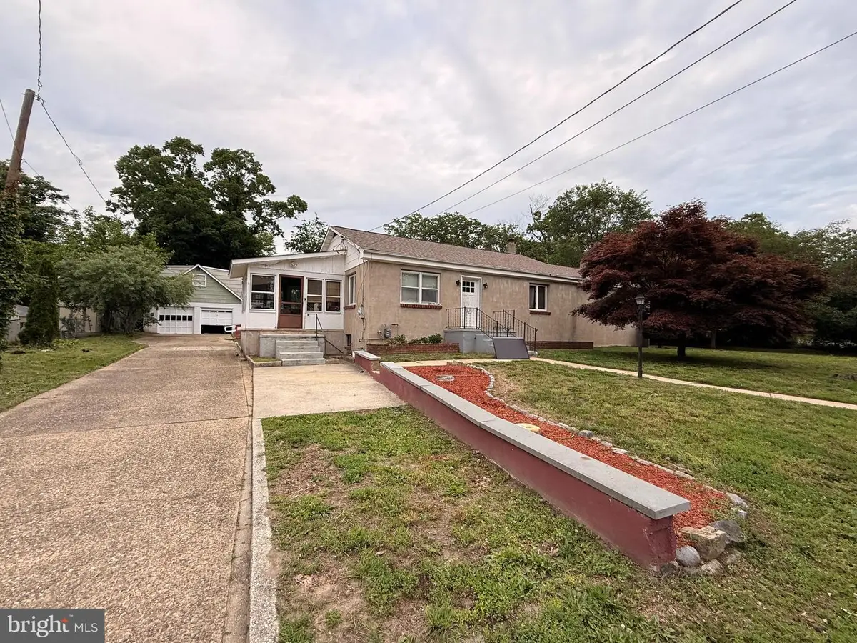 31 E 3rd Ave, Pine Hill, NJ 08021 - #1
