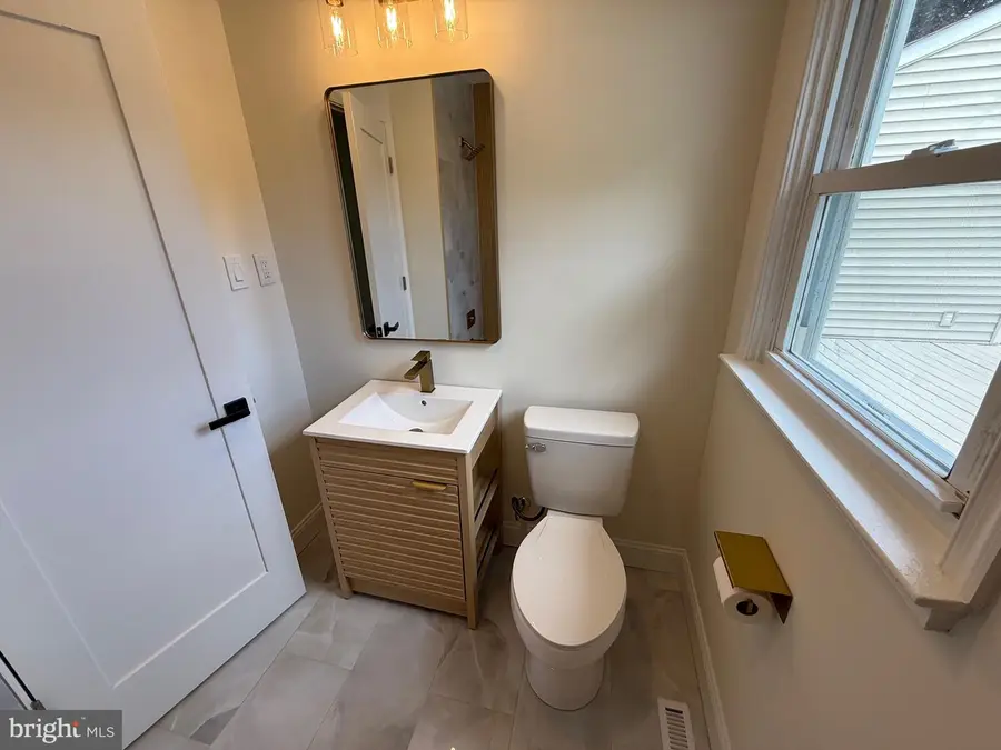 27 Temple Ave, Stratford, NJ 08084 - #3