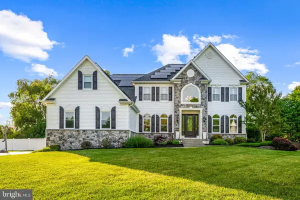 5 Laurel Wood, LINDENWOLD, NJ 08021