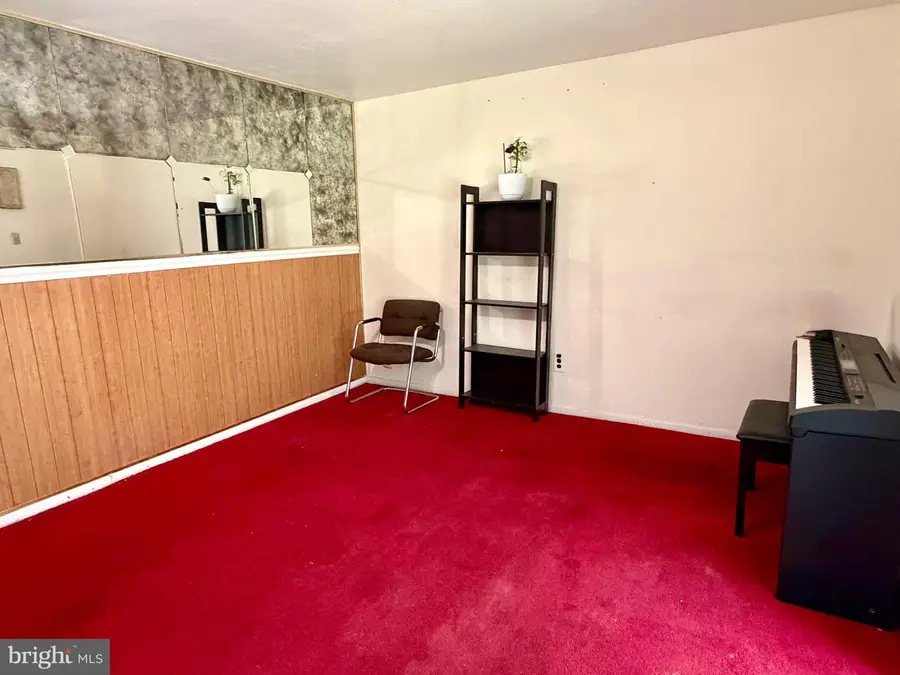 811 Lansdowne Avenue, Camden, NJ 08104 - #3