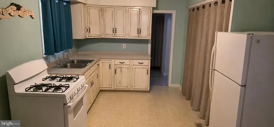 4 N Hilltop Ave, Somerdale, NJ 08083 - #3