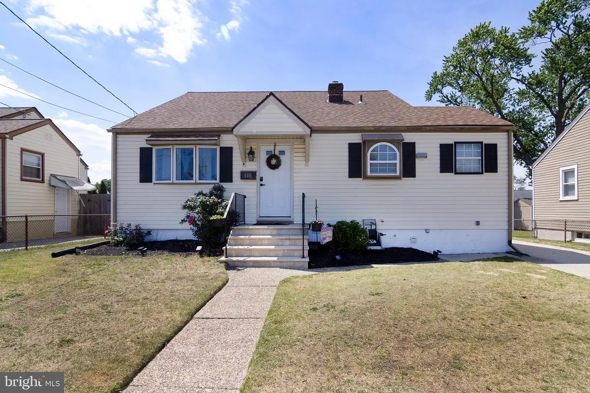 140 Princeton Ave, Bellmawr, NJ 08031 - #1