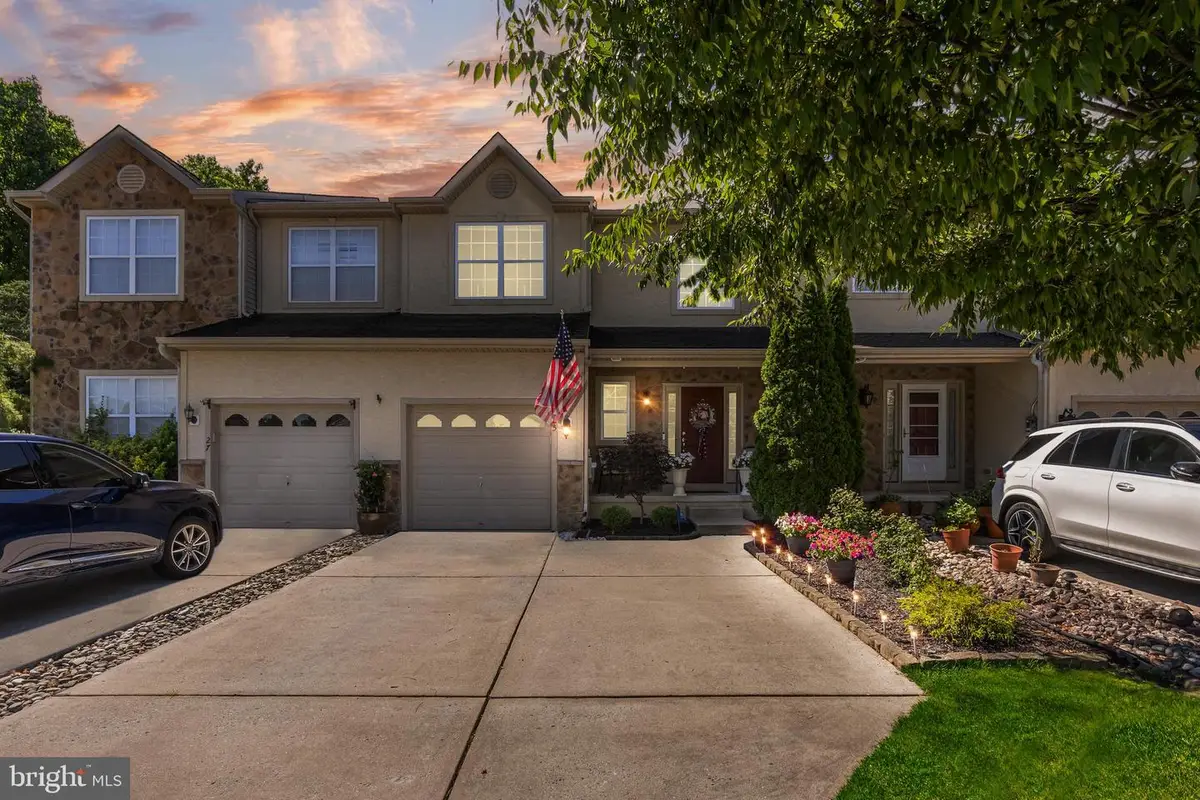 25 Glacier Dr, Berlin, NJ 08009 - #1