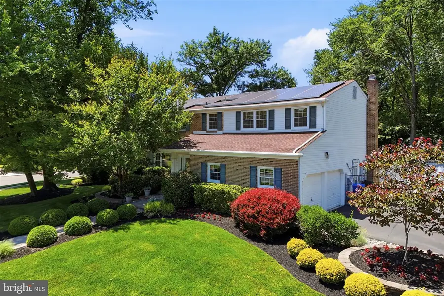 401 Country Club Dr, Cherry Hill, NJ 08003 - #2