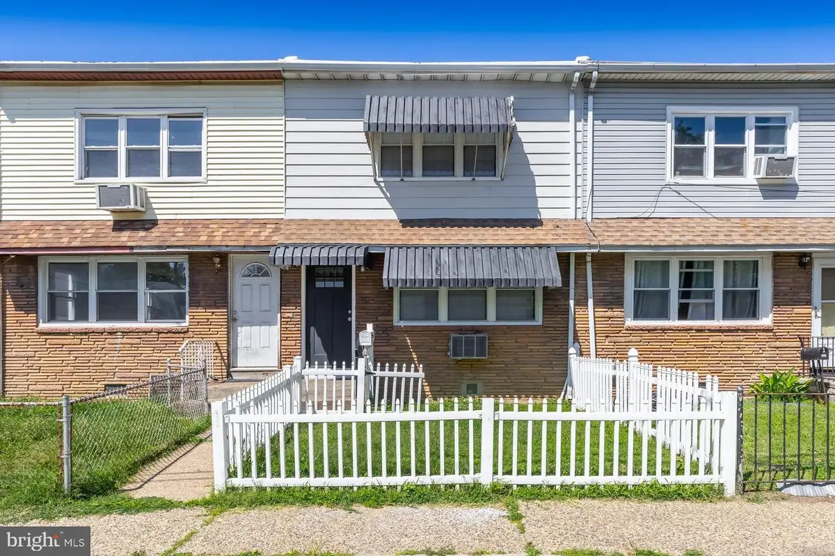 403 Bergen St, Gloucester City, NJ 08030 - #1