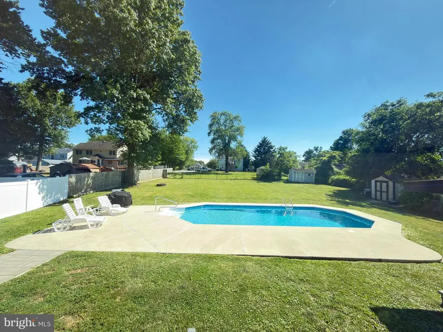 142 Edwards Dr, Gloucester City, NJ 08030 - #2