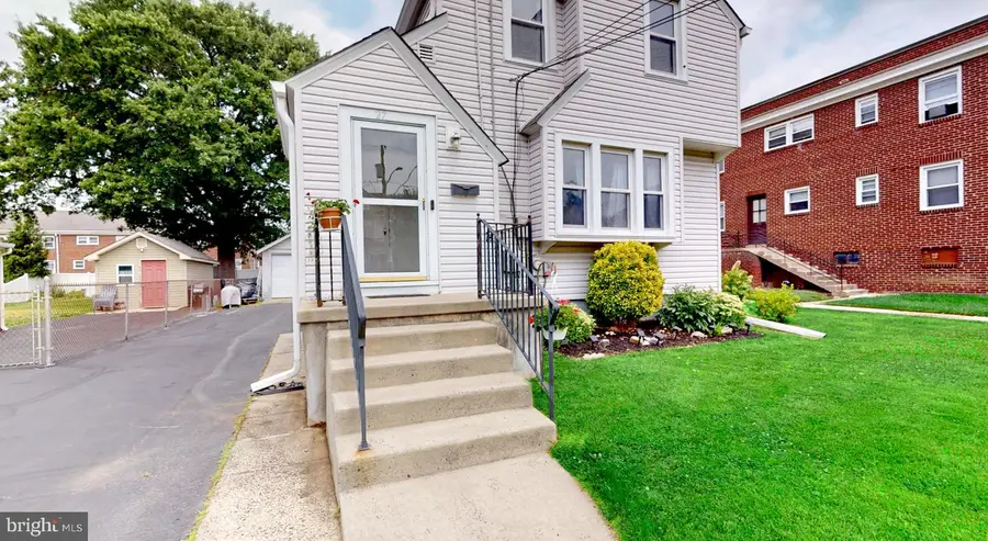 27 W Holly Ave, Oaklyn, NJ 08107 - #3