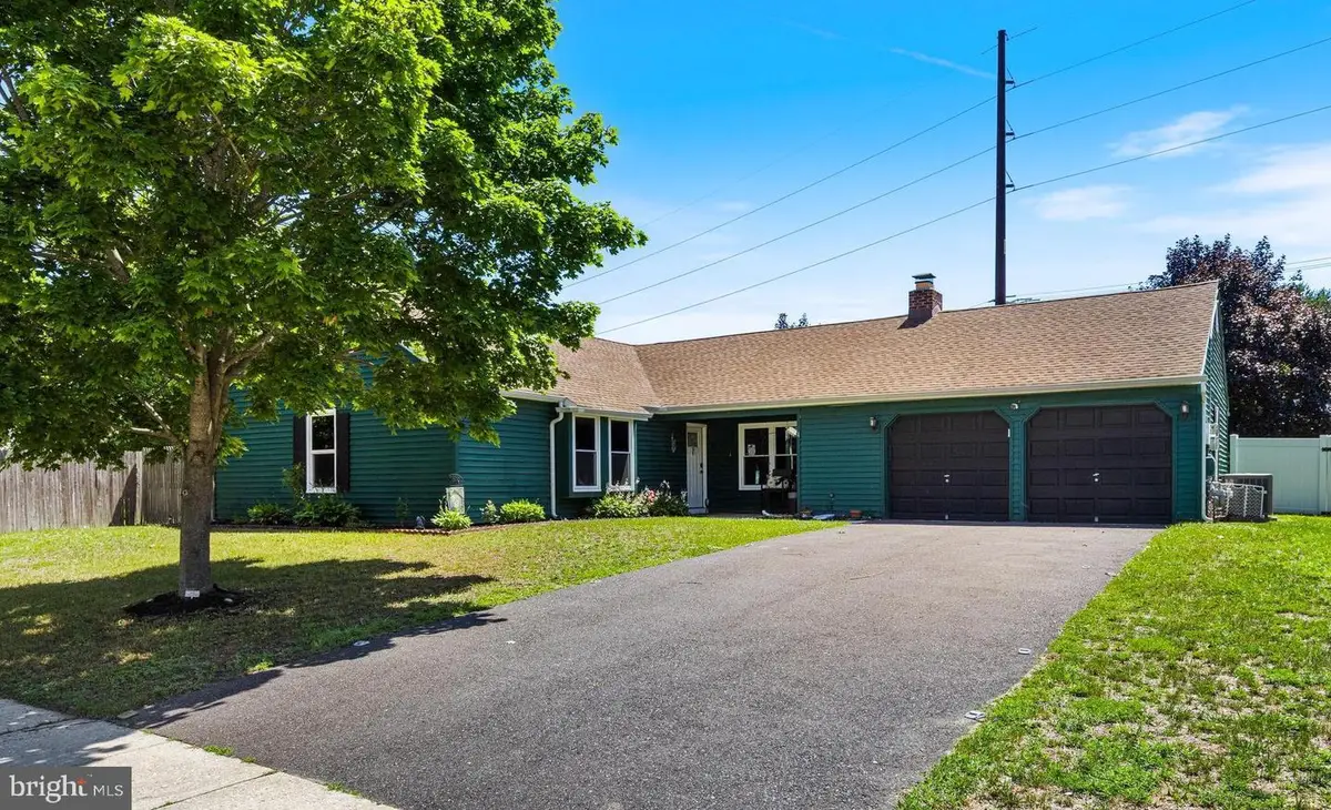 4 Ainsworth Ln, Sicklerville, NJ 08081 - #1