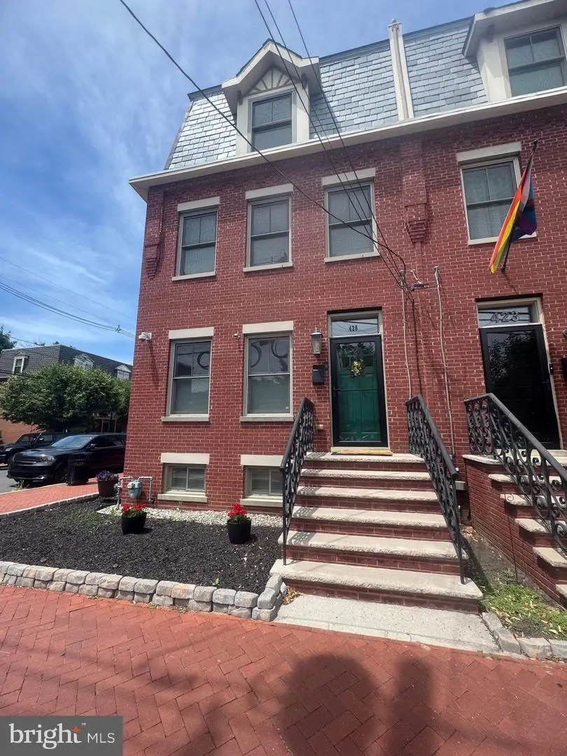 425 S 6th St, Camden, NJ 08103 - #1