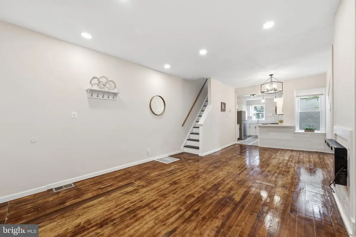 204 Middlesex St, Gloucester City, NJ 08030 - #1