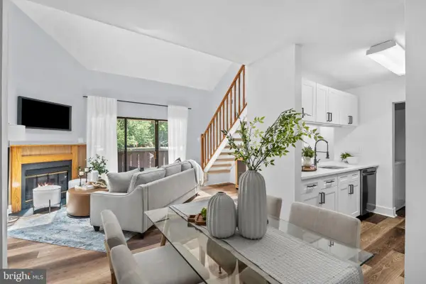 606 The Woods, CHERRY HILL, NJ 08003