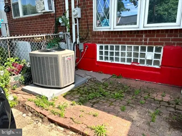1103 Lakeshore Dr, Camden, NJ 08104 - #2