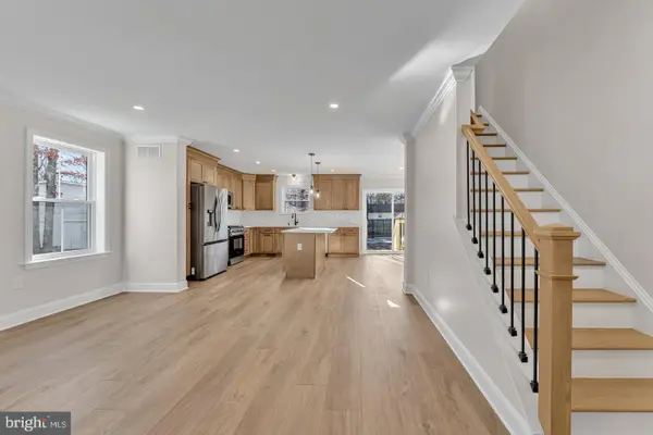 54 E Buttonwood Ave, CLEMENTON, NJ 08021