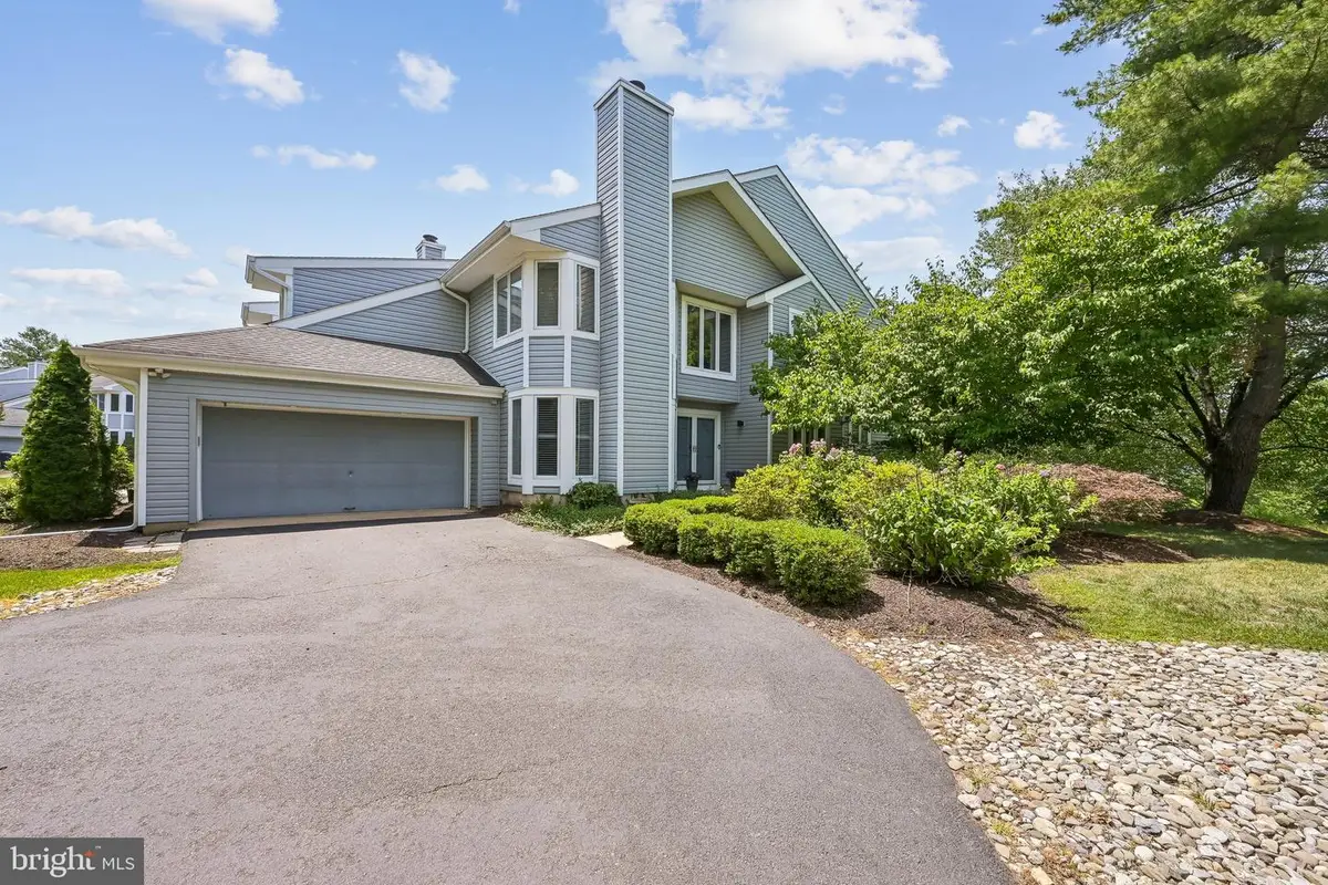 704 Sunshine Lakes Dr, Voorhees, NJ 08043 - #1