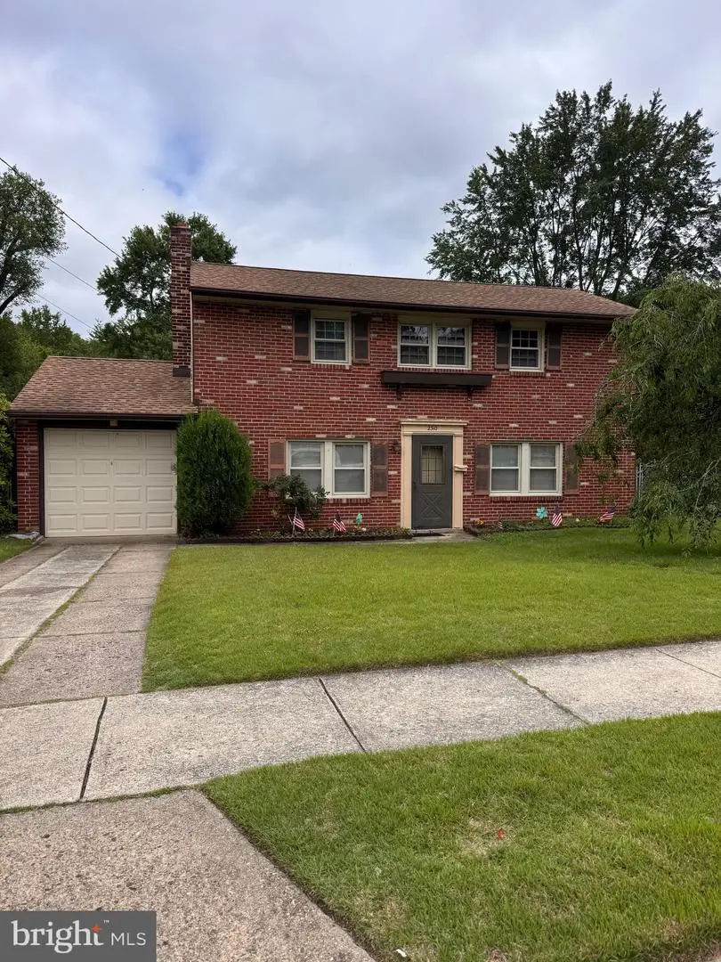 2310 S Cuthbert Dr, Lindenwold, NJ 08021 - #1